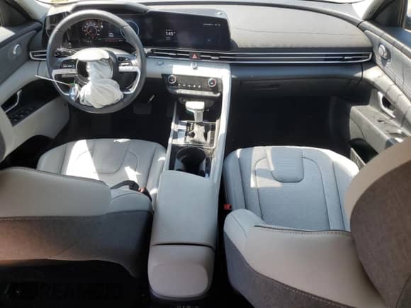 2025 Hyundai Elantra Limited with VIN KMHLN4DJ0SU134958, listed as a Copart auction lot 70515935 with 6,822 mi miles and Salvage title. Bid and sale history available at DreamBid. Image 8.