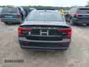 2024 Volvo S60 Core Dark Theme z VIN 7JRL12TK3RG297323, wystawiony jako IAAI lot #42514589 z przebiegiem 33 757 mil mil oraz . Historia ofert i sprzedaży dostępna na DreamBid. Obrazek 16.
