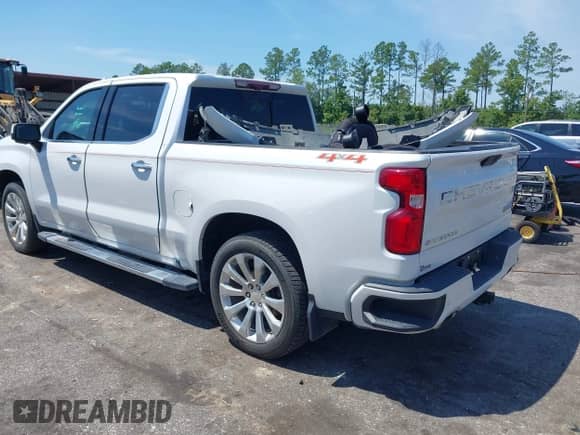 2021 Chevrolet Silverado 1500 High Country с VIN 1GCUYHEL5MZ241422, выставлен на аукционе IAAI как лот 43088986 с пробегом 105 138 миль миль и . История ставок и продаж доступна на DreamBid. Изображение 3.