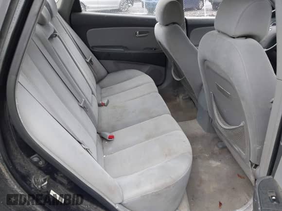 2007 Hyundai Elantra GLS z VIN KMHDU46D67U057955, wystawiony jako IAAI lot #43500762 z przebiegiem 181 622 mil mil oraz . Historia ofert i sprzedaży dostępna na DreamBid. Obrazek 8.