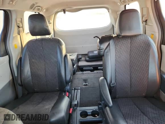 2011 Toyota Sienna SE with VIN 5TDXK3DC6BS131755, listed as a Copart auction lot 80533505 with 242,921 mi miles and Clean title. Bid and sale history available at DreamBid. Image 10.