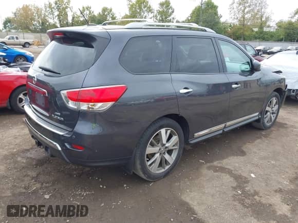 2014 Nissan Pathfinder SL with VIN 5N1AR2MM5EC715019, listed as a IAAI auction lot 43466728 with 141,450 mi miles and . Bid and sale history available at DreamBid. Image 4.