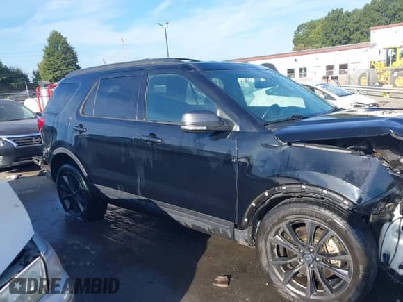 2018 Ford Explorer XLT with VIN 1FM5K7D8XJGC80653, listed as a IAAI auction lot 43239781 with 71,327 mi miles and . Bid and sale history available at DreamBid. Image 13.