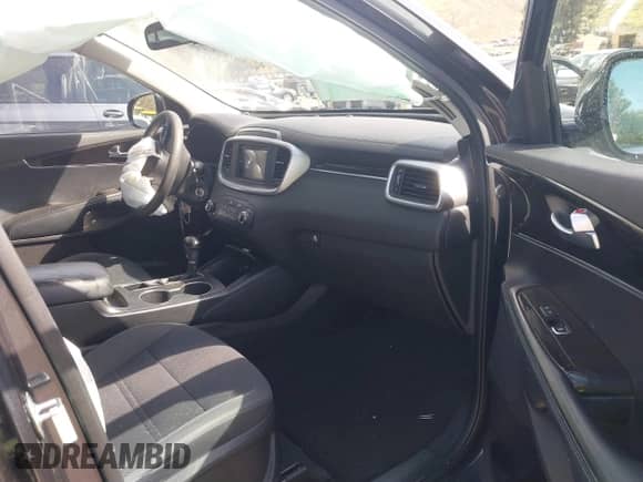 2018 Kia Sorento LX z VIN 5XYPGDA5XJG404284, wystawiony jako IAAI lot #41682070 z przebiegiem 120 411 mil mil oraz . Historia ofert i sprzedaży dostępna na DreamBid. Obrazek 5.