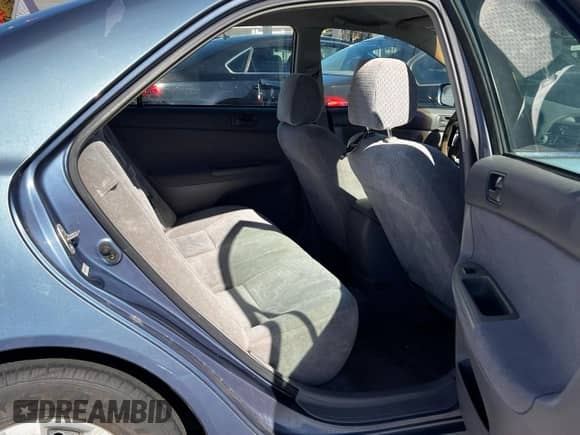 2003 Toyota Camry XLE с VIN 4T1BE32KX3U652157, выставлен на аукционе Copart как лот 89928385 с пробегом 259 300 миль миль и Чистый • Clean title. История ставок и продаж доступна на DreamBid. Изображение 6.