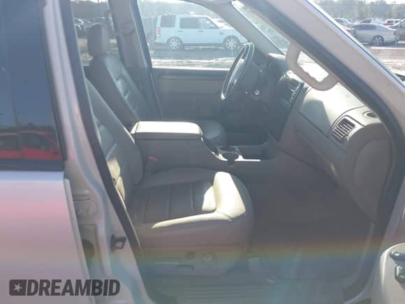 2005 Ford Explorer с VIN 1FMZU65K35ZA04485, выставлен на аукционе IAAI как лот 42994137 с пробегом 140 887 миль миль и . История ставок и продаж доступна на DreamBid. Изображение 5.