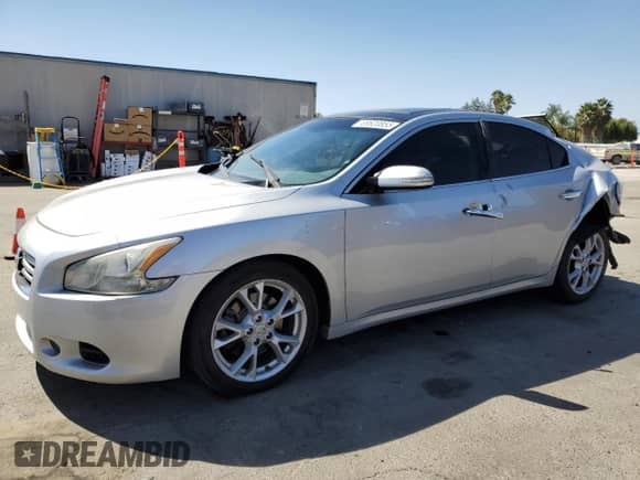 2014 Nissan Maxima SV with VIN 1N4AA5AP7EC454011, listed as a Copart auction lot 69620855 with 143,879 mi miles and Salvage title. Bid and sale history available at DreamBid. Image 1.