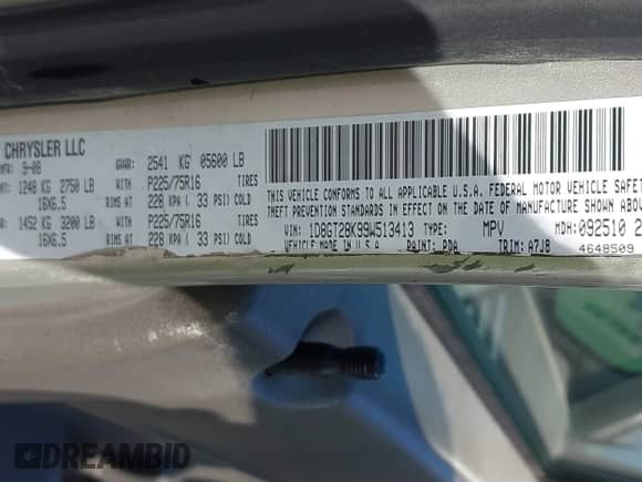 2009 Dodge Nitro SE z VIN 1D8GT28K99W513413, wystawiony jako IAAI lot #39462494 z przebiegiem 196 456 mil mil oraz . Historia ofert i sprzedaży dostępna na DreamBid. Obrazek 18.