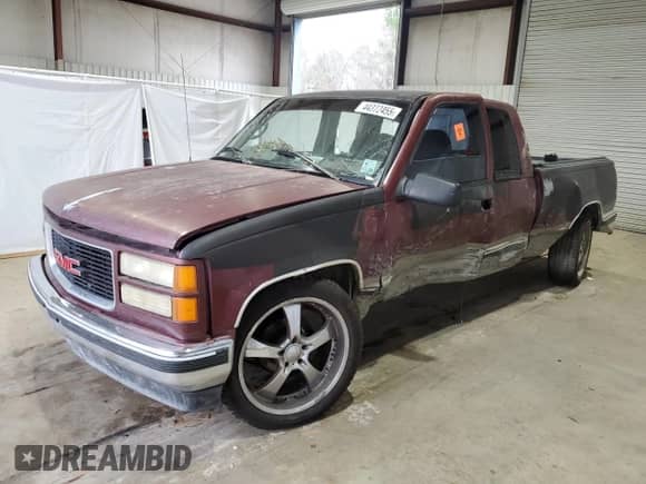 1998 GMC Sierra 1500 z VIN 1GTEC19W2WE548846, wystawiony jako Copart lot #44372455 z przebiegiem 290 769 mil mil oraz Szkoda całkowita • Salvage title. Historia ofert i sprzedaży dostępna na DreamBid. Obrazek 1.