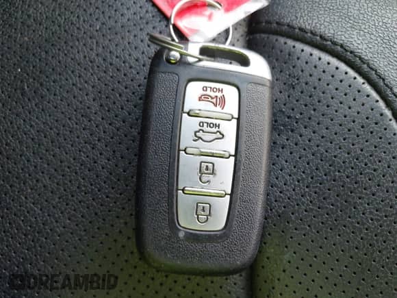 2012 Hyundai Genesis 3.8L с VIN KMHGC4DD9CU179898, выставлен на аукционе IAAI как лот 42993423 с пробегом 150 213 миль миль и . История ставок и продаж доступна на DreamBid. Изображение 11.