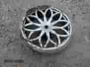 2000 Chevrolet Suburban LT z VIN 3GNFK16T8YG122177, wystawiony jako Copart lot #51071145 z przebiegiem 320 053 mil mil oraz Szkoda całkowita • Salvage title. Historia ofert i sprzedaży dostępna na DreamBid. Obrazek 13.