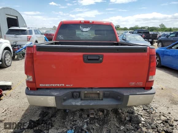 2013 GMC Sierra 1500 SLT с VIN 3GTP2WE78DG170397, выставлен на аукционе Copart как лот 61364965 с пробегом 229 824 миль миль и Списание • Salvage title. История ставок и продаж доступна на DreamBid. Изображение 6.