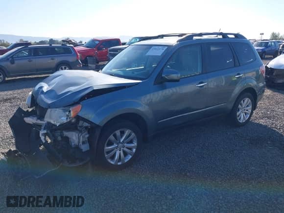 2013 Subaru Forester X Premium z VIN JF2SHADC2DH400338, wystawiony jako IAAI lot #43012170 z przebiegiem 112 317 mil mil oraz . Historia ofert i sprzedaży dostępna na DreamBid. Obrazek 2.