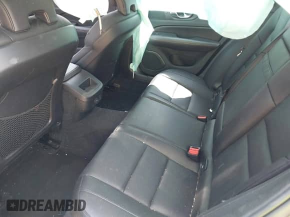 2021 Volvo S60 Momentum z VIN 7JR102FZ6MG123774, wystawiony jako IAAI lot #43097696 z przebiegiem 90 639 mil mil oraz . Historia ofert i sprzedaży dostępna na DreamBid. Obrazek 8.