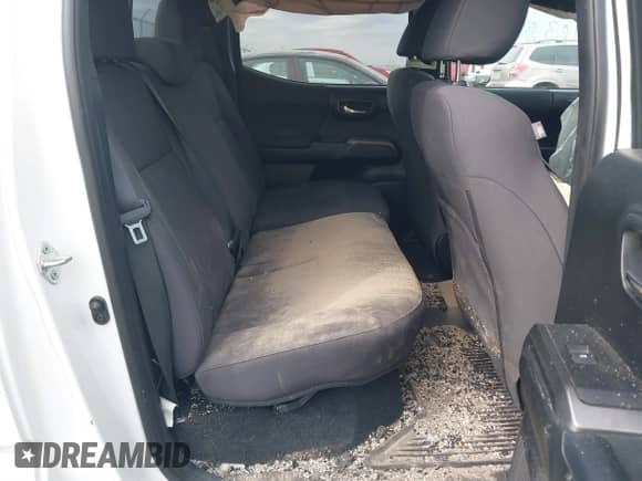 2017 Toyota Tacoma SR5 с VIN 3TMCZ5AN3HM106655, выставлен на аукционе IAAI как лот 41838777 с пробегом 63 740 миль миль и . История ставок и продаж доступна на DreamBid. Изображение 8.