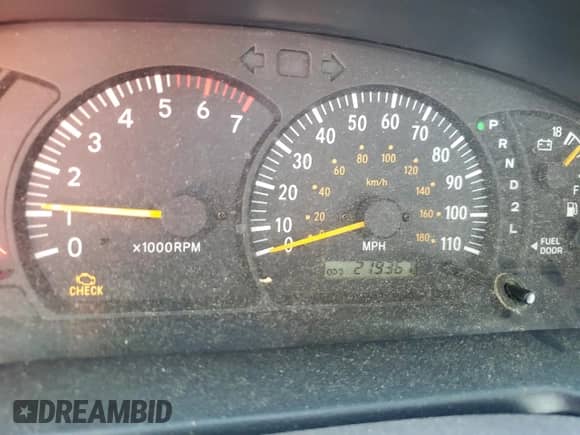2004 Toyota Tundra SR5 z VIN 5TBBT44184S439680, wystawiony jako Copart lot #69971965 z przebiegiem 219 367 mil mil oraz Czysty tytuł • Clean title. Historia ofert i sprzedaży dostępna na DreamBid. Obrazek 9.