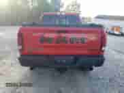 2018 Ram 1500 Rebel z VIN 1C6RR7YT9JS161674, wystawiony jako Copart lot #81022945 z przebiegiem 66 817 mil mil oraz Szkoda całkowita • Salvage title. Historia ofert i sprzedaży dostępna na DreamBid. Obrazek 6.