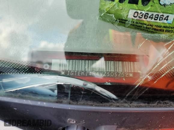 1997 GMC Sierra 1500 с VIN 1GTEK14R4VZ505752, выставлен на аукционе Copart как лот 44339945 с пробегом 223 725 миль миль и Списание • Salvage title. История ставок и продаж доступна на DreamBid. Изображение 13.