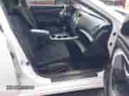 2015 Nissan Altima S z VIN 1N4AL3AP8FN922428, wystawiony jako IAAI lot #43119070 z przebiegiem 129 846 mil mil oraz . Historia ofert i sprzedaży dostępna na DreamBid. Obrazek 5.