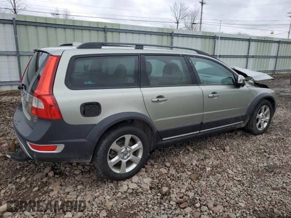 2008 Volvo XC70 с VIN YV4BZ982681012083, выставлен на аукционе Copart как лот 49051245 с пробегом 167 395 миль миль и Списание • Salvage title. История ставок и продаж доступна на DreamBid. Изображение 3.