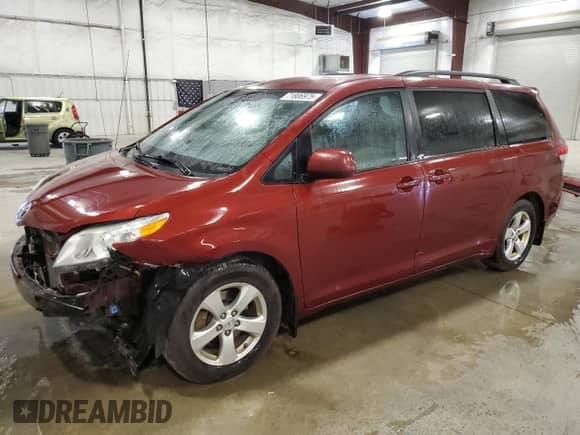 2014 Toyota Sienna LE AAS with VIN 5TDKK3DCXES461817, listed as a Copart auction lot 71806975 with 187,895 mi miles and Non repairable. Bid and sale history available at DreamBid. Image 1.