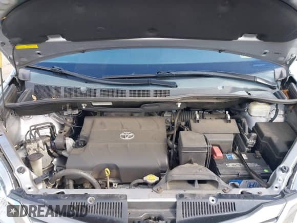 2013 Toyota Sienna XLE AAS with VIN 5TDYK3DC2DS387396, listed as a IAAI auction lot 43428145 with 106,661 mi miles and . Bid and sale history available at DreamBid. Image 10.