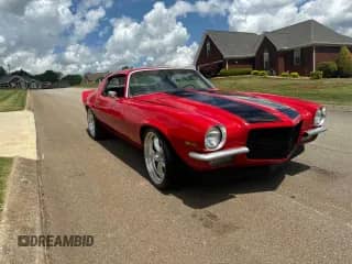 1971 Chevrolet Camaro с VIN 124871N545805, выставлен на аукционе Copart как лот 54631195 с пробегом 41 553 миль миль и Чистый • Clean title. История ставок и продаж доступна на DreamBid. Изображение 1.