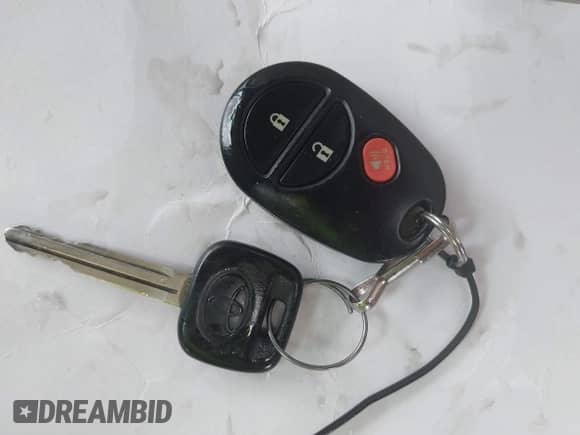 2008 Toyota Highlander z VIN JTEES41AX82033971, wystawiony jako IAAI lot #43455327 z przebiegiem 227 159 mil mil oraz . Historia ofert i sprzedaży dostępna na DreamBid. Obrazek 11.