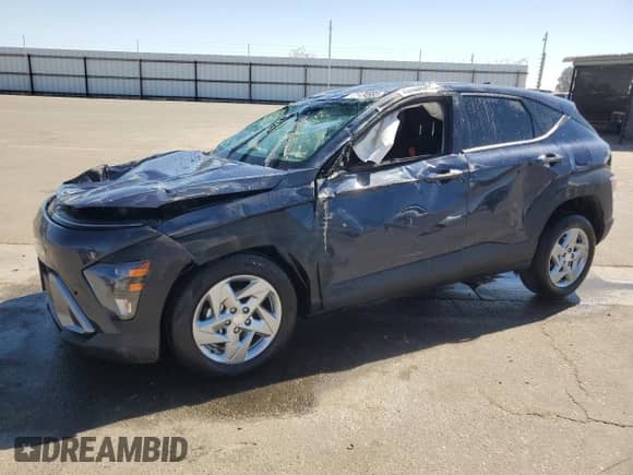 2024 Hyundai Kona Essential с VIN KM8HA3AB0RU133599, выставлен на аукционе Copart как лот 71134664 с пробегом 11 473 миль миль и Списание • Salvage title. История ставок и продаж доступна на DreamBid. Изображение 1.