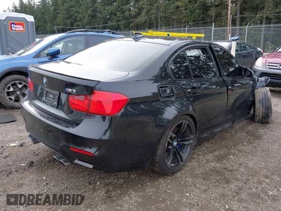 2015 BMW M3 with VIN WBS3C9C55FP803198, listed as a IAAI auction lot 41778014 with 45,367 mi miles and . Bid and sale history available at DreamBid. Image 4.