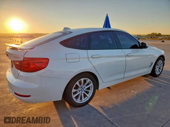 2014 BMW 3 Series 328i Gran Turismo xDrive with VIN WBA3X5C57ED243153, listed as a Copart auction lot 81823855 with 111,448 mi miles and Clean title. Bid and sale history available at DreamBid. Image 3.