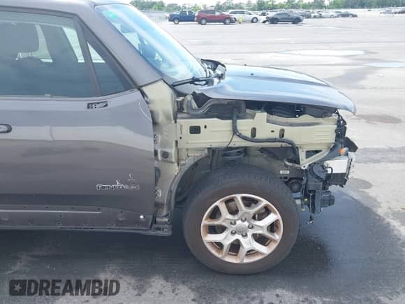 2017 Jeep Renegade Latitude с VIN ZACCJABB7HPF85356, выставлен на аукционе IAAI как лот 43229415 с пробегом 138 236 миль миль и . История ставок и продаж доступна на DreamBid. Изображение 22.