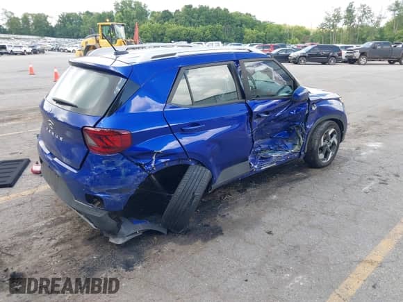 2024 Hyundai Venue Limited с VIN KMHRC8A39RU333983, выставлен на аукционе IAAI как лот 42763292 с пробегом 10 867 миль миль и . История ставок и продаж доступна на DreamBid. Изображение 4.