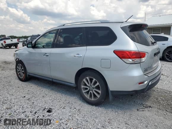 2015 Nissan Pathfinder S с VIN 5N1AR2MN5FC699351, выставлен на аукционе Copart как лот 67265755 с пробегом 124 795 миль миль и Списание • Salvage title. История ставок и продаж доступна на DreamBid. Изображение 2.