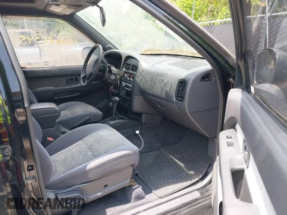 1998 Nissan Pathfinder XE with VIN JN8AR05Y2WW249760, listed as a IAAI auction lot 42676345 with 184,158 mi miles and . Bid and sale history available at DreamBid. Image 5.