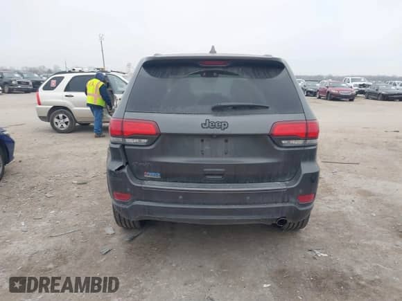 2021 Jeep Grand Cherokee 80th Anniversary z VIN 1C4RJFBGXMC621817, wystawiony jako IAAI lot #41519733 z przebiegiem 60 552 mil mil oraz . Historia ofert i sprzedaży dostępna na DreamBid. Obrazek 16.