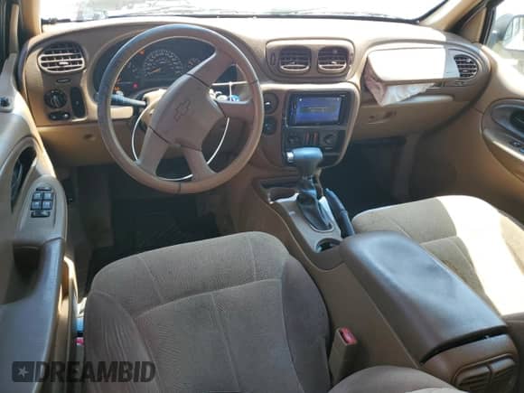 2003 Chevrolet TrailBlazer LS with VIN 1GNDS13SX32275423, listed as a Copart auction lot 64636375 with 208,763 mi miles and Salvage title. Bid and sale history available at DreamBid. Image 8.