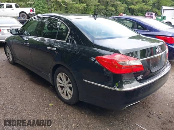 2012 Hyundai Genesis 3.8L с VIN KMHGC4DD9CU179898, выставлен на аукционе IAAI как лот 42993423 с пробегом 150 213 миль миль и . История ставок и продаж доступна на DreamBid. Изображение 3.