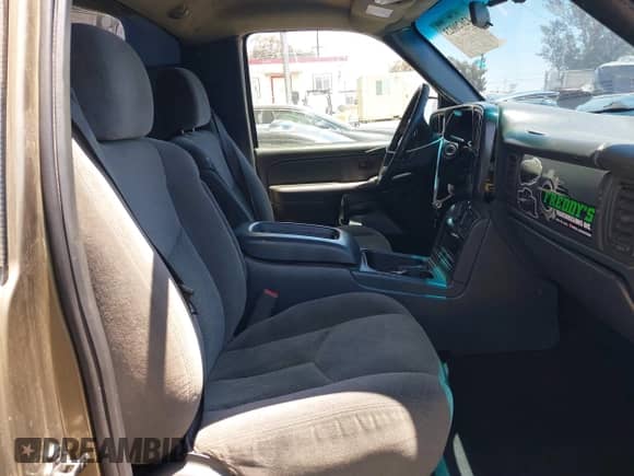 2002 Chevrolet Silverado 1500 LS с VIN 1GCEC14T22Z194035, выставлен на аукционе IAAI как лот 42620023 с пробегом Не указан миль и . История ставок и продаж доступна на DreamBid. Изображение 8.