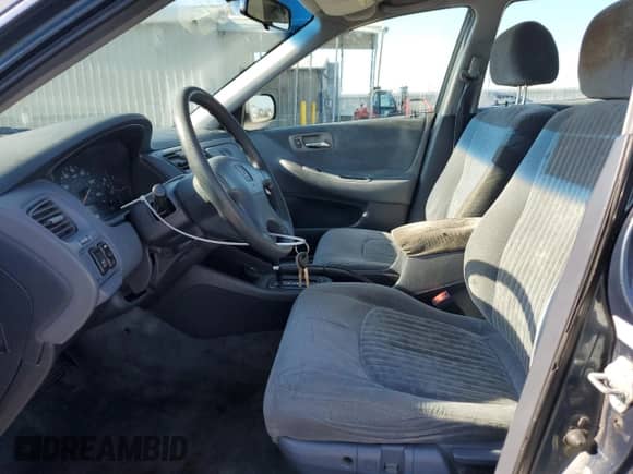 1998 Honda Accord EX with VIN 1HGCG565XWA035173, listed as a Copart auction lot 67203855 with 204,201 mi miles and Salvage title. Bid and sale history available at DreamBid. Image 7.