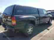 2002 GMC Sierra 1500 Denali z VIN 2GTFK69U821391080, wystawiony jako Copart lot #48396695 z przebiegiem 150 922 mil mil oraz Czysty tytuł • Clean title. Historia ofert i sprzedaży dostępna na DreamBid. Obrazek 3.