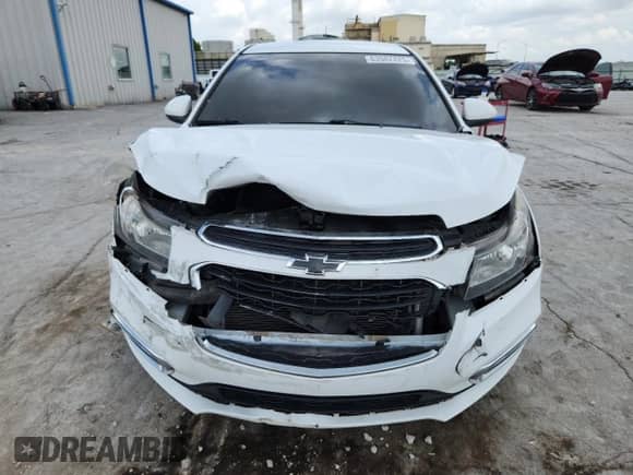2015 Chevrolet Cruze LT z VIN 1G1PD5SBXF7199484, wystawiony jako Copart lot #63982425 z przebiegiem 97 856 mil mil oraz Szkoda całkowita • Salvage title. Historia ofert i sprzedaży dostępna na DreamBid. Obrazek 5.