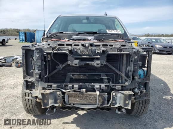 2016 Chevrolet Silverado 2500HD Work Truck z VIN 1GC1KUE85GF300886, wystawiony jako Copart lot #48476585 z przebiegiem 113 934 mil mil oraz Szkoda całkowita • Salvage title. Historia ofert i sprzedaży dostępna na DreamBid. Obrazek 5.