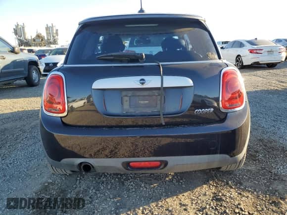 2015 MINI Hardtop with VIN WMWXM5C5XF3A60995, listed as a Copart auction lot 86899115 with 161,514 mi miles and Salvage title. Bid and sale history available at DreamBid. Image 6.