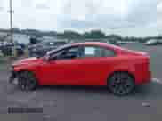 2018 Volvo S60 Dynamic с VIN YV140MTL8J2459839, выставлен на аукционе IAAI как лот 42993213 с пробегом 126 241 миль миль и . История ставок и продаж доступна на DreamBid. Изображение 14.