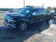 2019 Ram 1500 Limited z VIN 1C6SRFHT7KN693081, wystawiony jako IAAI lot #41922037 z przebiegiem 87 967 mil mil oraz . Historia ofert i sprzedaży dostępna na DreamBid. Obrazek 18.