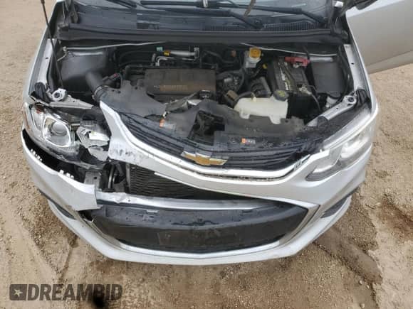 2018 Chevrolet Sonic Premier z VIN 1G1JF5SB1J4104885, wystawiony jako Copart lot #66148005 z przebiegiem 104 624 mil mil oraz Szkoda całkowita • Salvage title. Historia ofert i sprzedaży dostępna na DreamBid. Obrazek 11.