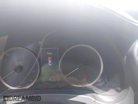 2019 Lexus IS 300 z VIN JTHC81D22K5035506, wystawiony jako IAAI lot #42436349 z przebiegiem 56 254 mil mil oraz . Historia ofert i sprzedaży dostępna na DreamBid. Obrazek 7.