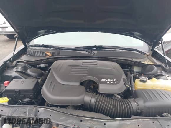 2017 Chrysler 300 C с VIN 2C3CCAKG3HH607686, выставлен на аукционе IAAI как лот 42357379 с пробегом 91 694 миль миль и . История ставок и продаж доступна на DreamBid. Изображение 10.