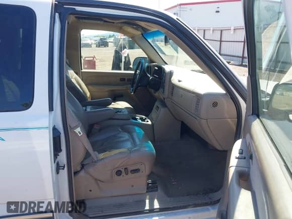 2002 Chevrolet Silverado 1500 LS with VIN 1GCEC19T22Z114628, listed as a IAAI auction lot 42391345 with 175,385 mi miles and . Bid and sale history available at DreamBid. Image 5.